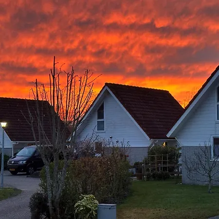 Ferienhaus Zee-tijd Holiday home Herkingen