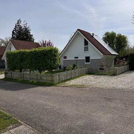 Holiday home Ferienhaus Zee-tijd